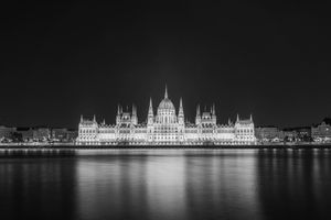 ¿Cómo funcionan los eventos enviados por el servidor (SSE) o EventSource en Angular?