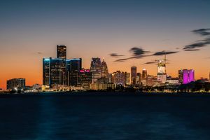 ¡Deja de usar AWS Lambda para todo! 🛑